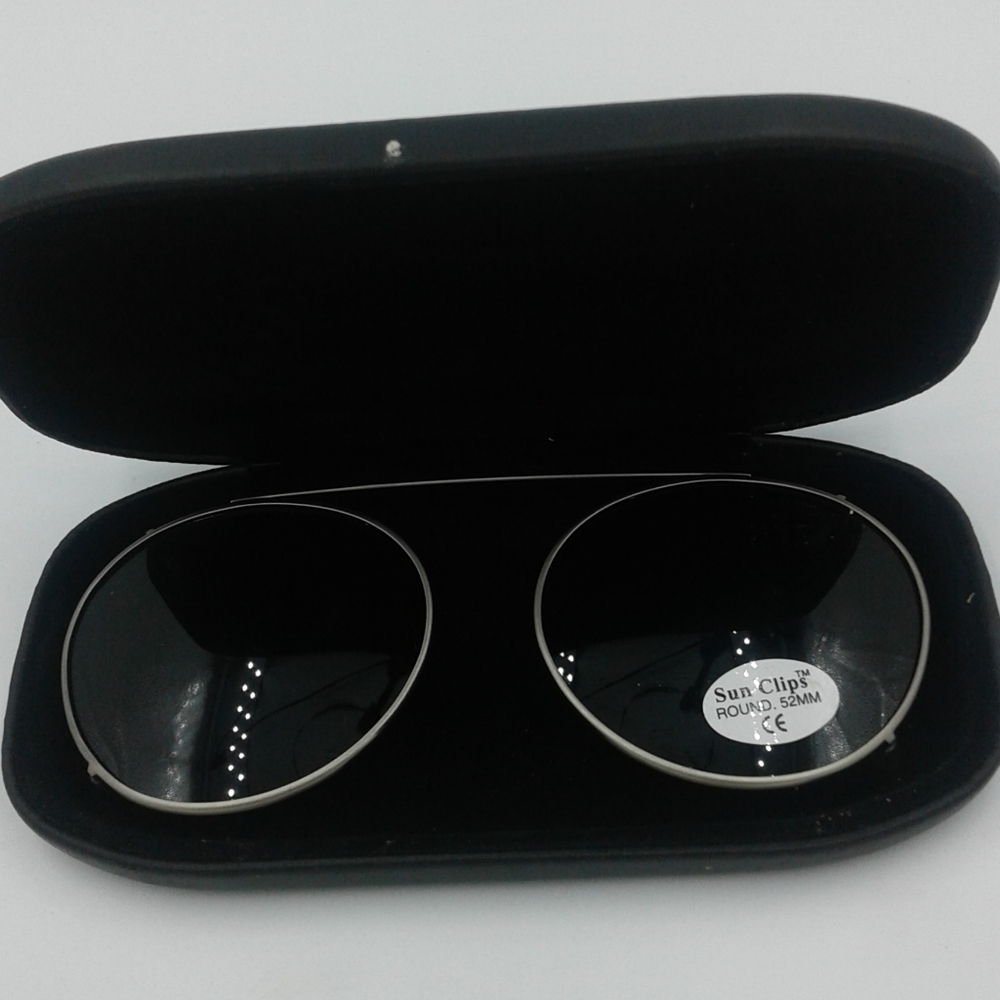 Sun Clips 52mm New w/Case